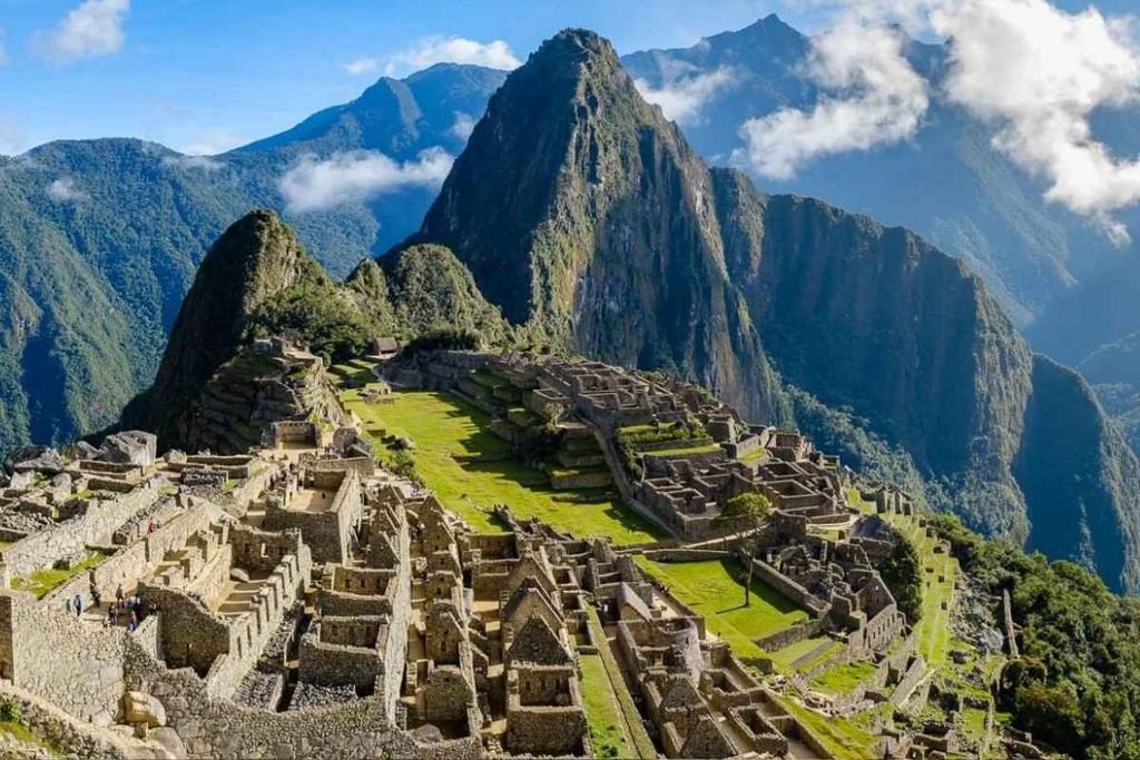 Understanding the Machu Picchu Visitor Circuits